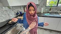 Hot Hijab Wife Wants to Save Her Marriage by Learning how To Give Blowjobs and Talk Dirty - Hijablus Thumb