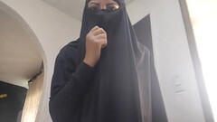 Arab MILF Masturbates Squirting Pussy To Rough Orgasm On Webcam While Wearing Niqab Porn Hijab XXX Thumb