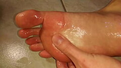 Cumming on my feet Thumb